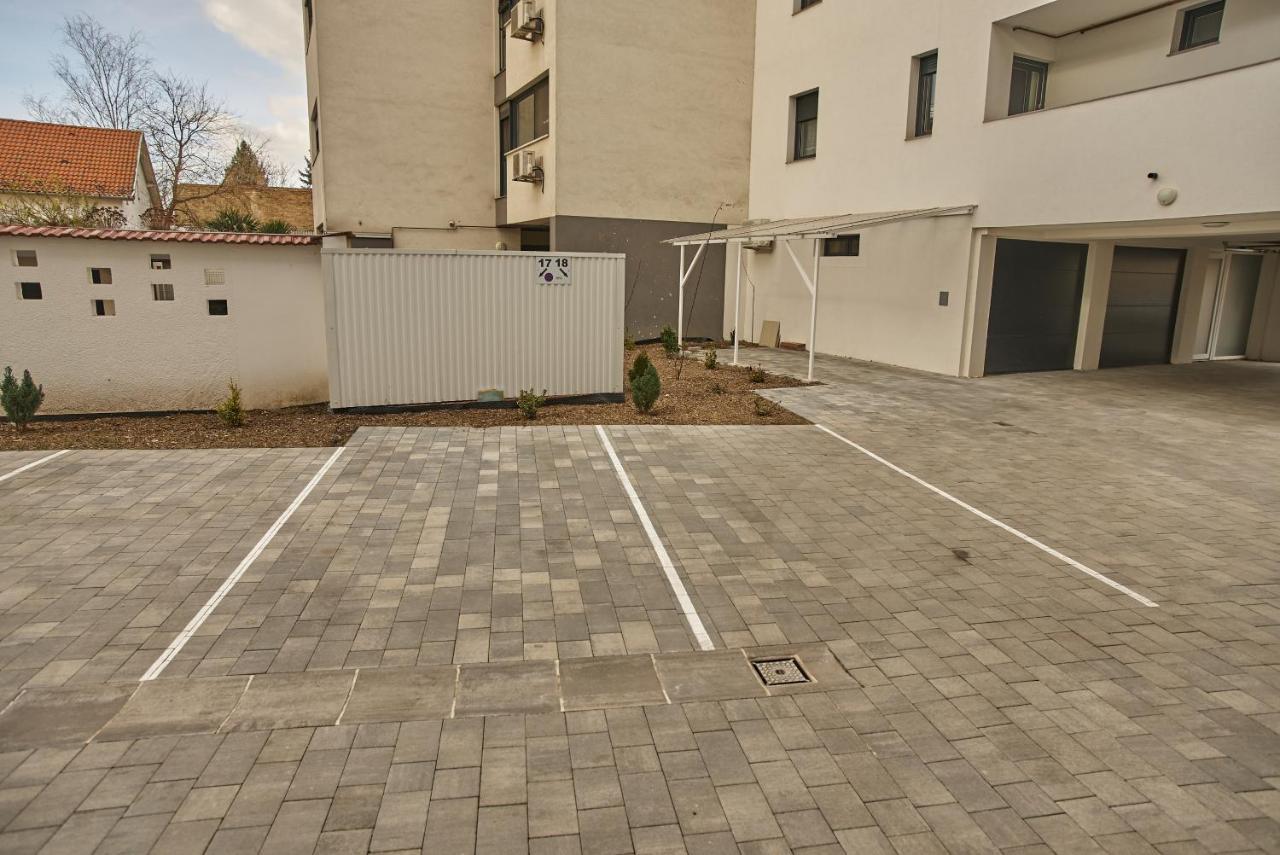 Starlight Silver Szeged - Exclusive Exterior photo